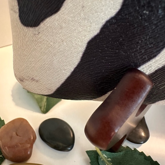 Dooney & Bourke wristlet - Picture 4 of 11